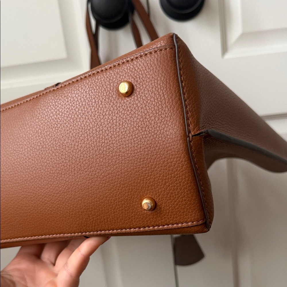Tory Burch Tan Leather Perry Tote - Picture 3 of 11